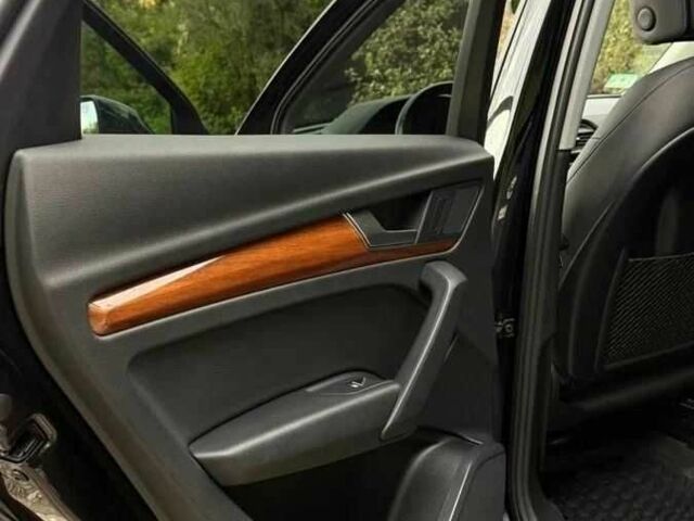 Чорний Ауді Ку 5, об'ємом двигуна 2 л та пробігом 53 тис. км за 26000 $, фото 6 на Automoto.ua