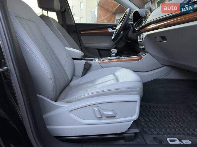 Черный Ауди Ку 5, объемом двигателя 1.98 л и пробегом 61 тыс. км за 37300 $, фото 41 на Automoto.ua