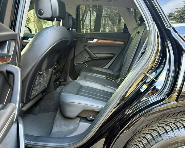 Чорний Ауді Ку 5, об'ємом двигуна 2 л та пробігом 99 тис. км за 33900 $, фото 27 на Automoto.ua