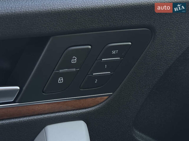 Черный Ауди Ку 5, объемом двигателя 1.98 л и пробегом 61 тыс. км за 37300 $, фото 66 на Automoto.ua