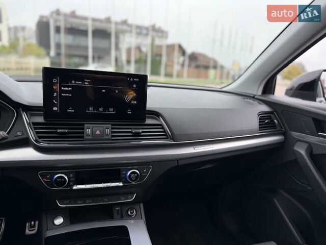 Черный Ауди Ку 5, объемом двигателя 1.97 л и пробегом 31 тыс. км за 55500 $, фото 50 на Automoto.ua