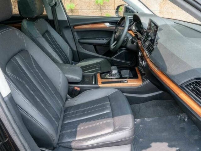 Ауді Ку 5 2021 у Чернівцях на Automoto.ua Чорний Ауді Ку 5, об'ємом двигуна 2 л та пробігом 28 тис. км за 19990 $, фото 9 на Automoto.ua