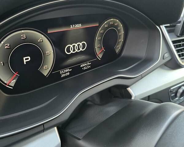 Чорний Ауді Ку 5, об'ємом двигуна 1.97 л та пробігом 55 тис. км за 54999 $, фото 4 на Automoto.ua