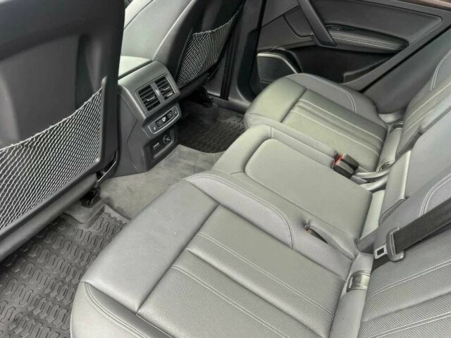 Черный Ауди Ку 5, объемом двигателя 2 л и пробегом 26 тыс. км за 10400 $, фото 14 на Automoto.ua