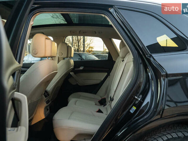 Чорний Ауді Ку 5, об'ємом двигуна 1.98 л та пробігом 46 тис. км за 42900 $, фото 37 на Automoto.ua