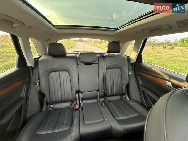 Черный Ауди Ку 5, объемом двигателя 1.98 л и пробегом 79 тыс. км за 35000 $, фото 16 на Automoto.ua