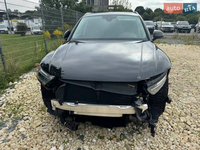 Черный Ауди Ку 5, объемом двигателя 2 л и пробегом 31 тыс. км за 24500 $, фото 1 на Automoto.ua