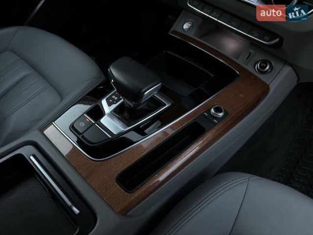 Черный Ауди Ку 5, объемом двигателя 1.98 л и пробегом 61 тыс. км за 37300 $, фото 46 на Automoto.ua