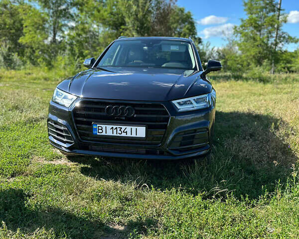 Черный Ауди Ку 5, объемом двигателя 1.97 л и пробегом 50 тыс. км за 30500 $, фото 2 на Automoto.ua