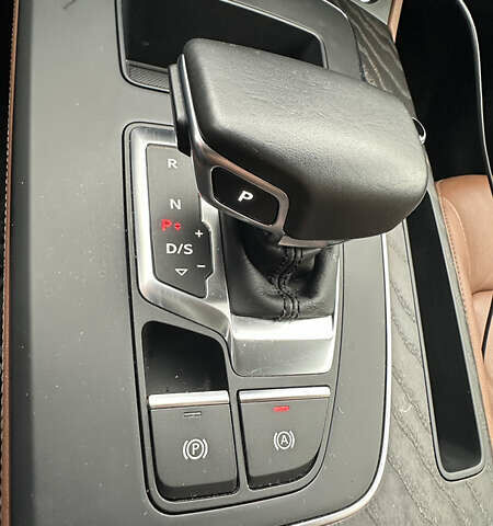 Черный Ауди Ку 5, объемом двигателя 1.97 л и пробегом 77 тыс. км за 43000 $, фото 18 на Automoto.ua