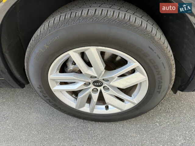 Черный Ауди Ку 5, объемом двигателя 2 л и пробегом 67 тыс. км за 31900 $, фото 18 на Automoto.ua
