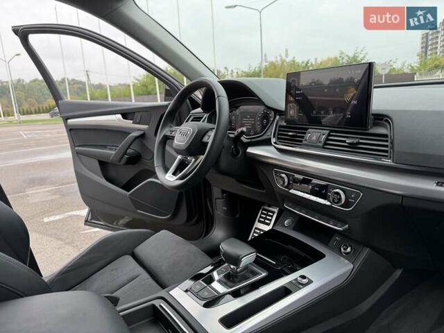 Черный Ауди Ку 5, объемом двигателя 1.97 л и пробегом 31 тыс. км за 55500 $, фото 66 на Automoto.ua