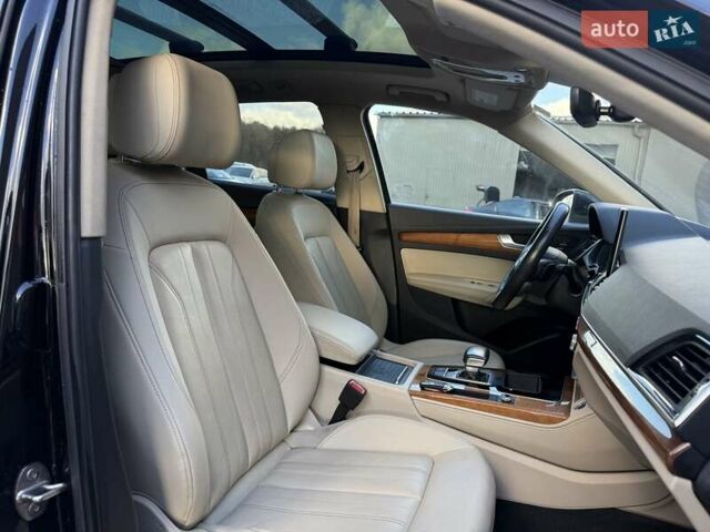 Черный Ауди Ку 5, объемом двигателя 1.98 л и пробегом 60 тыс. км за 30900 $, фото 68 на Automoto.ua