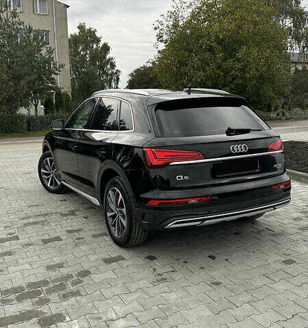 Черный Ауди Ку 5, объемом двигателя 1.97 л и пробегом 77 тыс. км за 43000 $, фото 6 на Automoto.ua