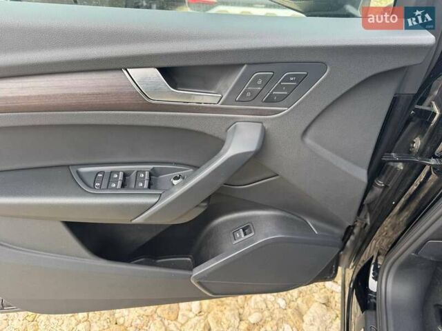 Черный Ауди Ку 5, объемом двигателя 2 л и пробегом 31 тыс. км за 24500 $, фото 9 на Automoto.ua