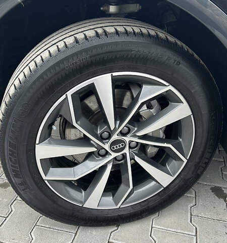 Черный Ауди Ку 5, объемом двигателя 1.97 л и пробегом 77 тыс. км за 43000 $, фото 8 на Automoto.ua