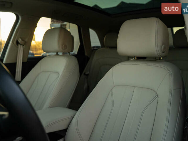 Чорний Ауді Ку 5, об'ємом двигуна 1.98 л та пробігом 46 тис. км за 42900 $, фото 36 на Automoto.ua