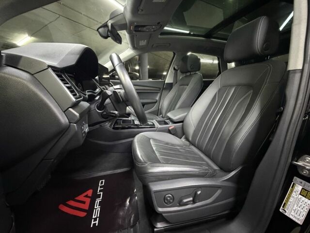 Ауди Ку 5 2021 в Одессе на Automoto.ua Черный Ауди Ку 5, объемом двигателя 2 л и пробегом 42 тыс. км за 35900 $, фото 16 на Automoto.ua