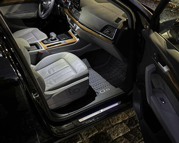 Черный Ауди Ку 5, объемом двигателя 2 л и пробегом 60 тыс. км за 34500 $, фото 14 на Automoto.ua