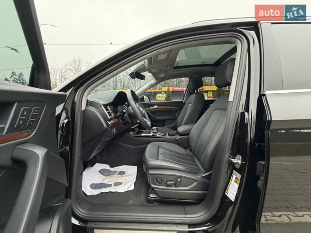 Черный Ауди Ку 5, объемом двигателя 2 л и пробегом 7 тыс. км за 37000 $, фото 50 на Automoto.ua