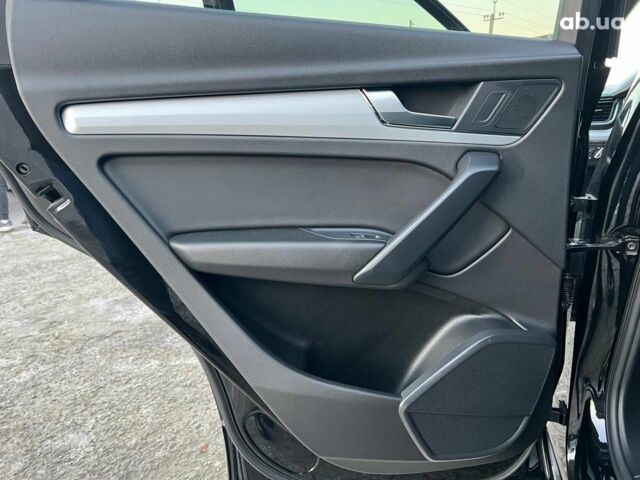 Черный Ауди Ку 5, объемом двигателя 2 л и пробегом 65 тыс. км за 38590 $, фото 35 на Automoto.ua