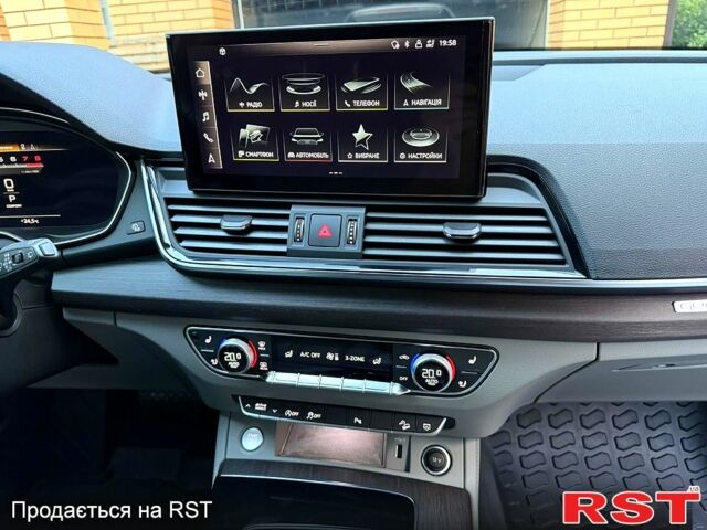 Черный Ауди Ку 5, объемом двигателя 2 л и пробегом 75 тыс. км за 37950 $, фото 7 на Automoto.ua