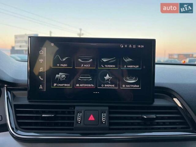 Черный Ауди Ку 5, объемом двигателя 2 л и пробегом 65 тыс. км за 38590 $, фото 28 на Automoto.ua