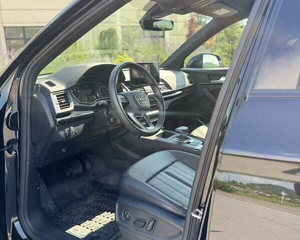 Черный Ауди Ку 5, объемом двигателя 2 л и пробегом 9 тыс. км за 36200 $, фото 12 на Automoto.ua