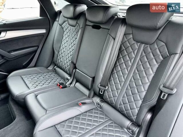 Чорний Ауді Ку 5, об'ємом двигуна 2 л та пробігом 22 тис. км за 60500 $, фото 7 на Automoto.ua