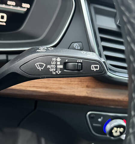 Черный Ауди Ку 5, объемом двигателя 1.98 л и пробегом 58 тыс. км за 38700 $, фото 37 на Automoto.ua