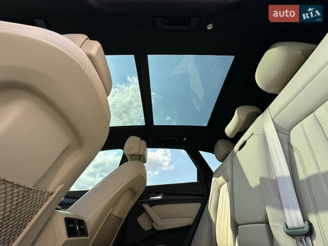 Черный Ауди Ку 5, объемом двигателя 2 л и пробегом 32 тыс. км за 45500 $, фото 17 на Automoto.ua