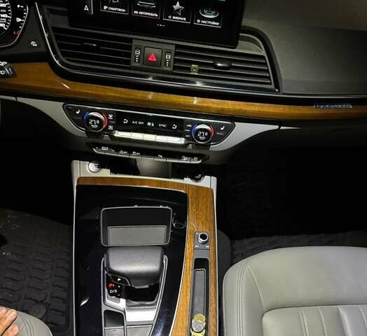 Черный Ауди Ку 5, объемом двигателя 2 л и пробегом 60 тыс. км за 34500 $, фото 13 на Automoto.ua