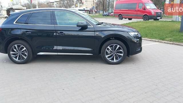 Черный Ауди Ку 5, объемом двигателя 2 л и пробегом 40 тыс. км за 32500 $, фото 1 на Automoto.ua