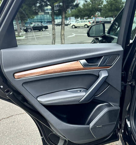 Черный Ауди Ку 5, объемом двигателя 1.98 л и пробегом 58 тыс. км за 38700 $, фото 25 на Automoto.ua