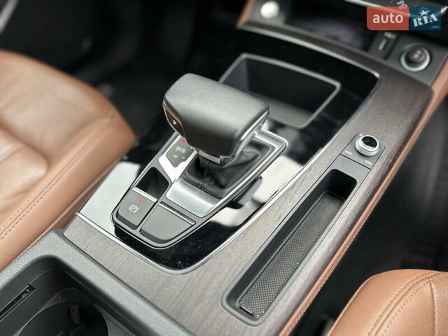 Черный Ауди Ку 5, объемом двигателя 2 л и пробегом 48 тыс. км за 33900 $, фото 29 на Automoto.ua