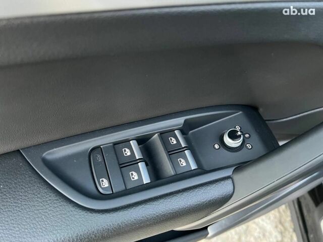 Черный Ауди Ку 5, объемом двигателя 2 л и пробегом 65 тыс. км за 38590 $, фото 16 на Automoto.ua