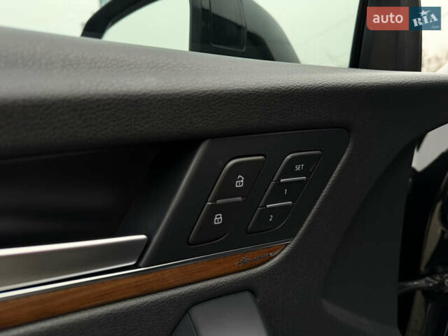 Черный Ауди Ку 5, объемом двигателя 2 л и пробегом 7 тыс. км за 37000 $, фото 31 на Automoto.ua