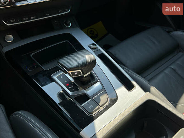 Чорний Ауді Ку 5, об'ємом двигуна 2 л та пробігом 32 тис. км за 33999 $, фото 13 на Automoto.ua