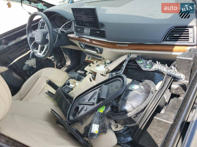 Черный Ауди Ку 5, объемом двигателя 1.98 л и пробегом 84 тыс. км за 27500 $, фото 4 на Automoto.ua