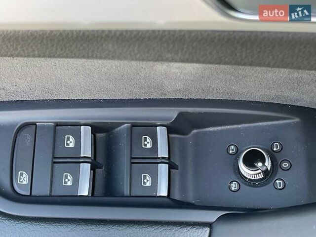 Черный Ауди Ку 5, объемом двигателя 2 л и пробегом 74 тыс. км за 48800 $, фото 24 на Automoto.ua
