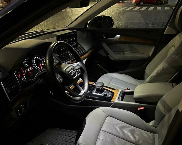 Черный Ауди Ку 5, объемом двигателя 2 л и пробегом 60 тыс. км за 34500 $, фото 9 на Automoto.ua