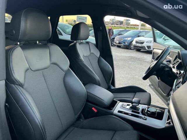 Черный Ауди Ку 5, объемом двигателя 2 л и пробегом 65 тыс. км за 38590 $, фото 41 на Automoto.ua