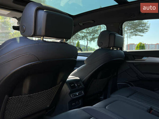 Чорний Ауді Ку 5, об'ємом двигуна 2 л та пробігом 32 тис. км за 33999 $, фото 16 на Automoto.ua