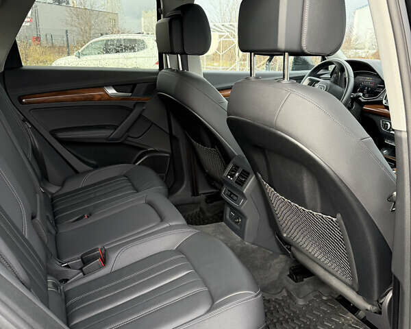 Черный Ауди Ку 5, объемом двигателя 2 л и пробегом 60 тыс. км за 39400 $, фото 20 на Automoto.ua