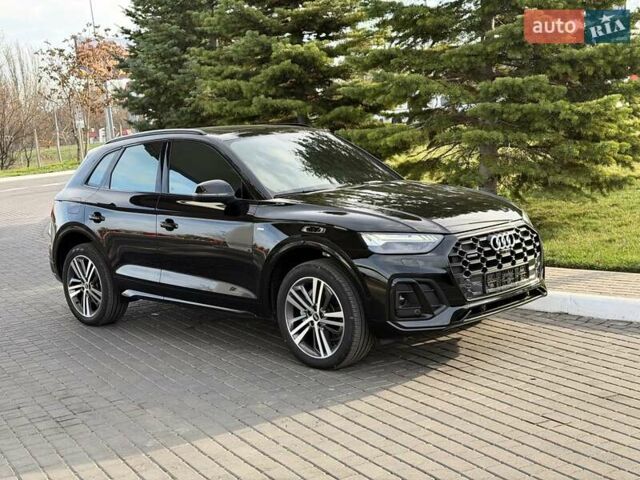 Черный Ауди Ку 5, объемом двигателя 2 л и пробегом 33 тыс. км за 47500 $, фото 3 на Automoto.ua