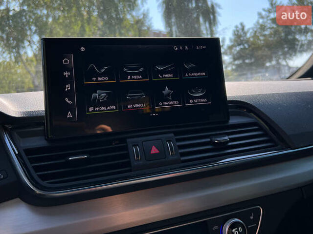 Чорний Ауді Ку 5, об'ємом двигуна 2 л та пробігом 32 тис. км за 33999 $, фото 24 на Automoto.ua