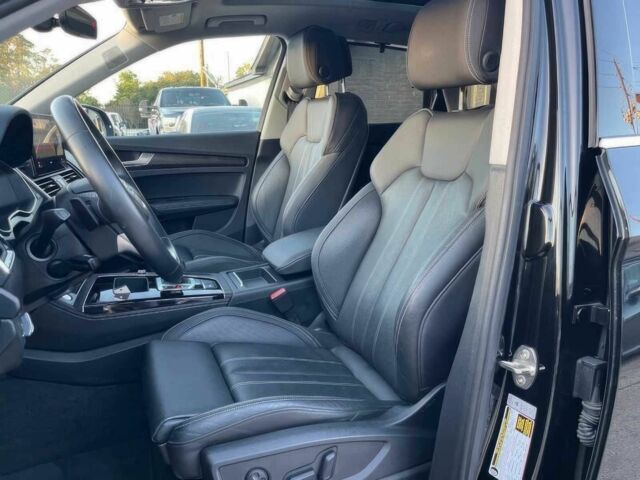 Черный Ауди Ку 5, объемом двигателя 2 л и пробегом 13 тыс. км за 33450 $, фото 8 на Automoto.ua