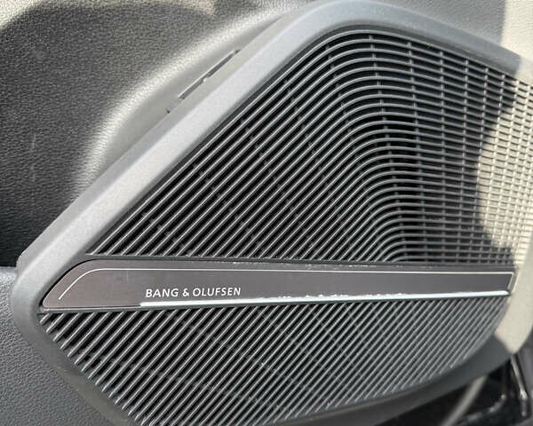 Черный Ауди Ку 5, объемом двигателя 2 л и пробегом 60 тыс. км за 39400 $, фото 17 на Automoto.ua