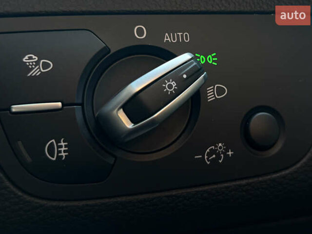 Чорний Ауді Ку 5, об'ємом двигуна 2 л та пробігом 32 тис. км за 33999 $, фото 10 на Automoto.ua