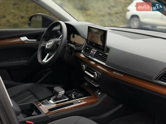 Черный Ауди Ку 5, объемом двигателя 2 л и пробегом 7 тыс. км за 37000 $, фото 35 на Automoto.ua